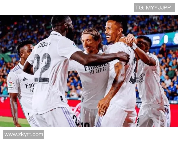 DOTA2热点分析：深入探讨LNG战队的防守策略与战术布局